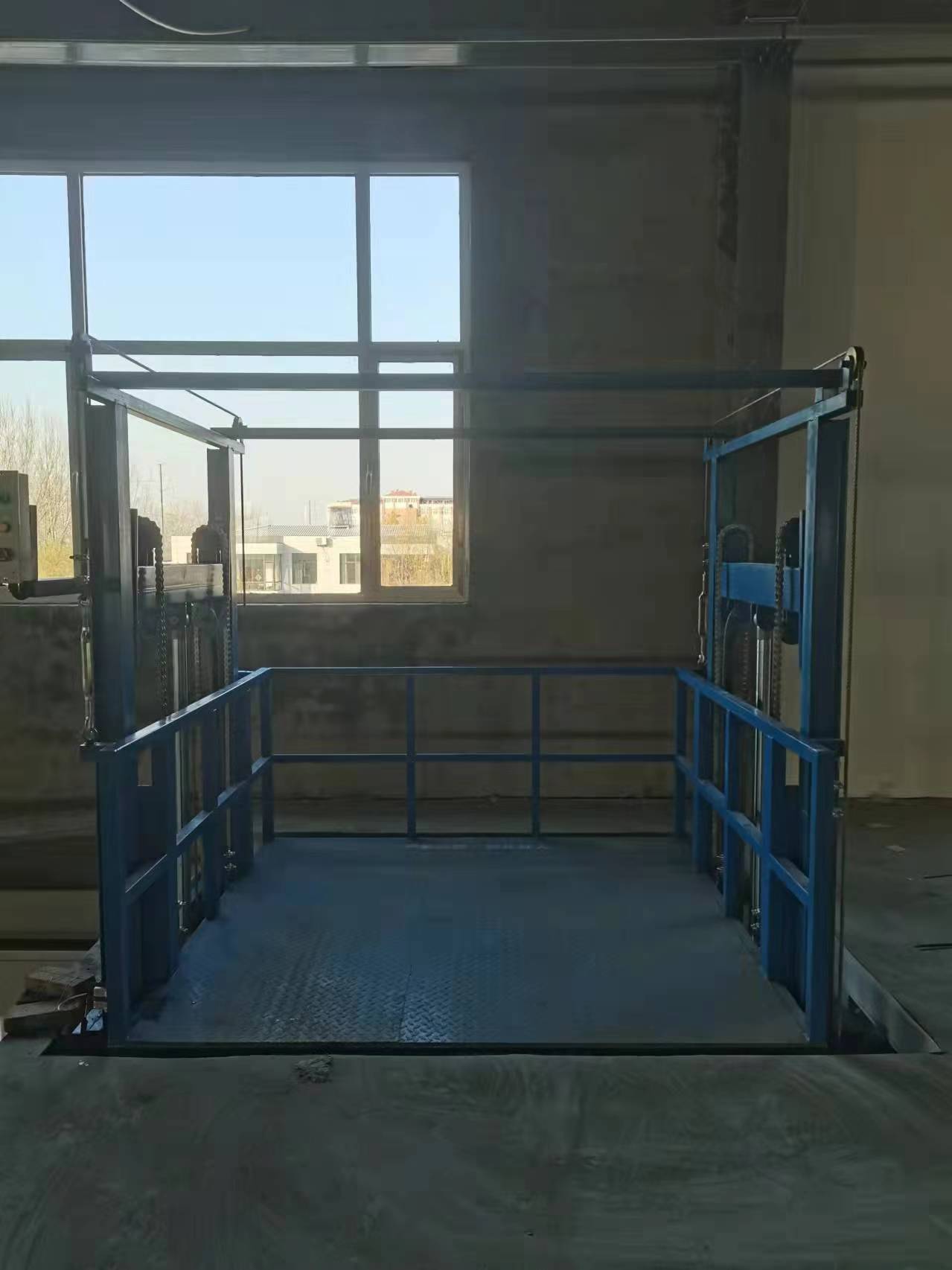  固定升降货梯安装好之后怎么进行调试？